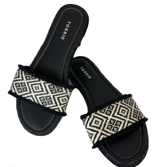 torrid Shoes - 🛑SOLD🛑 Torrid Black & White Slides